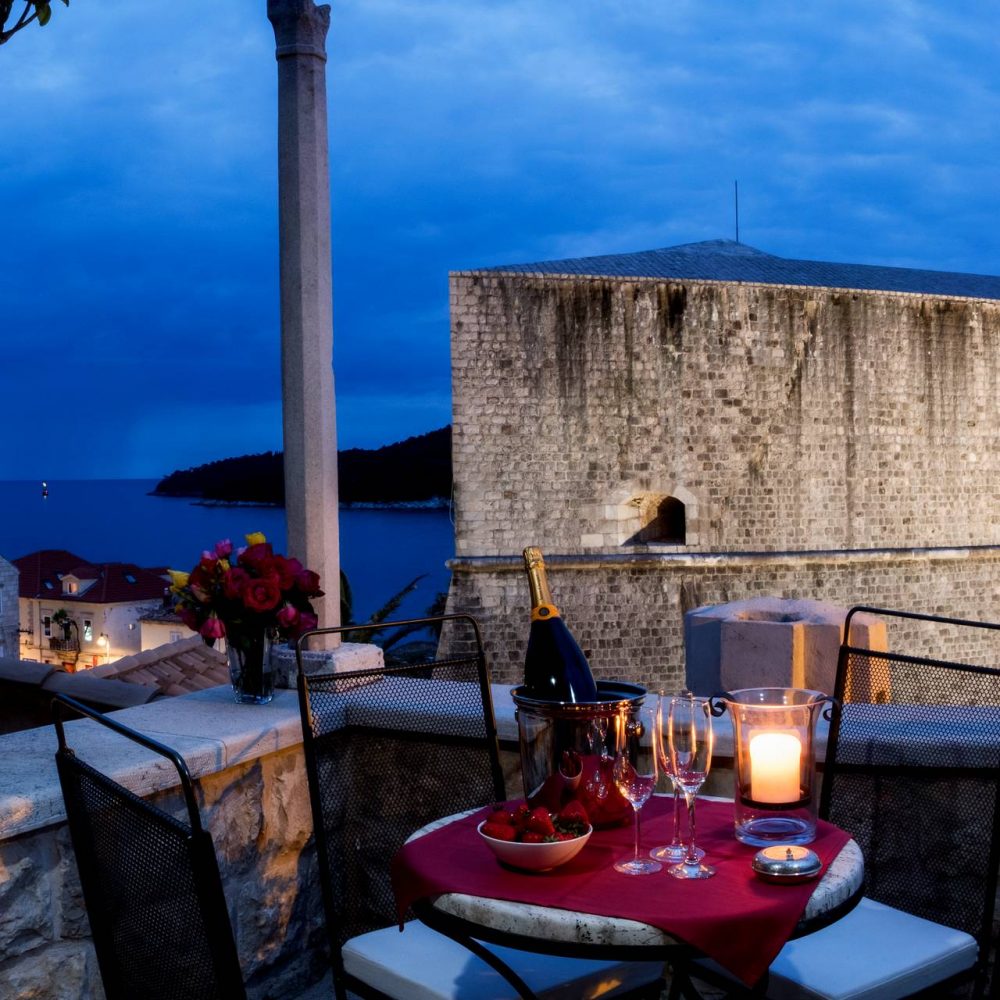 Dubrovnik Sightseeing Private Tour city walls