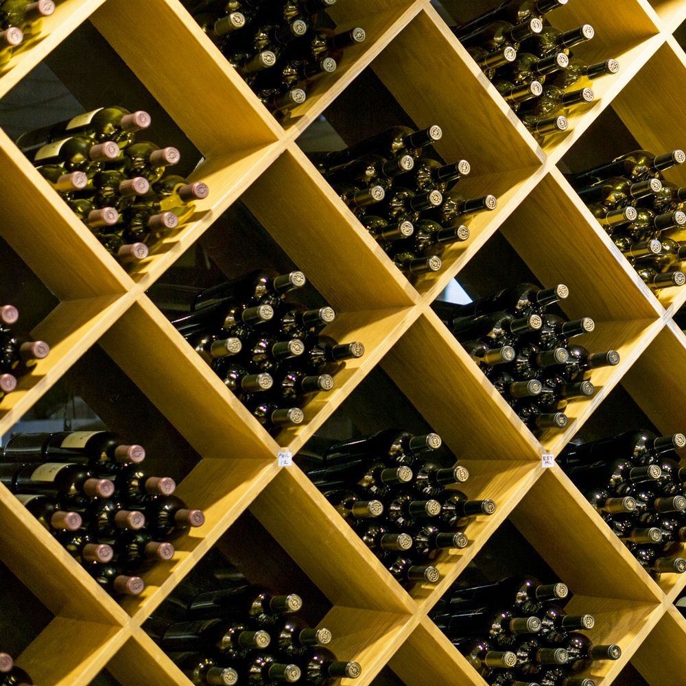 Dubrovnik wine delivery and villas prestocking
